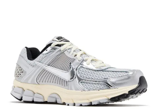 Nike Zoom Vomero 5 Grey Fog Chrome Front
