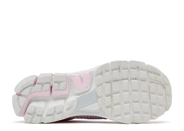 Nike Zoom Vomero 5 Hyper Pink Bottom
