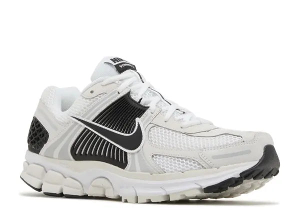 Nike Zoom Vomero 5 White Black Front