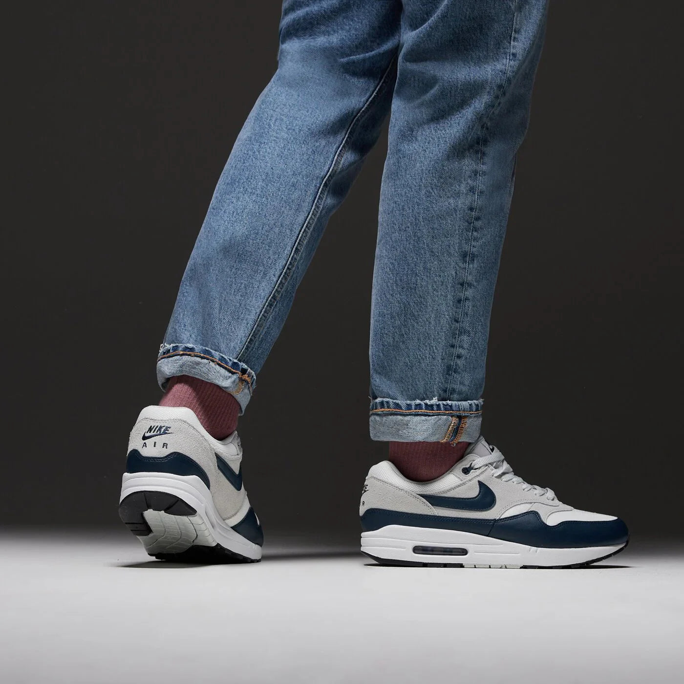 Nike Air Max 1 Essential Summit White Armory Navy outfit